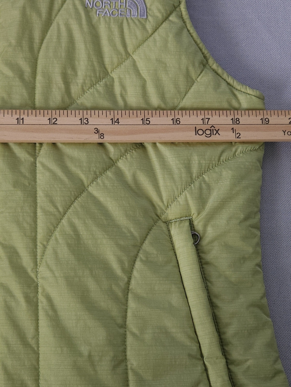 The North Face Women's Quilted Puffer Vest Medium Chartreuse Green Outdoor Gorp - Picture 9 of 9